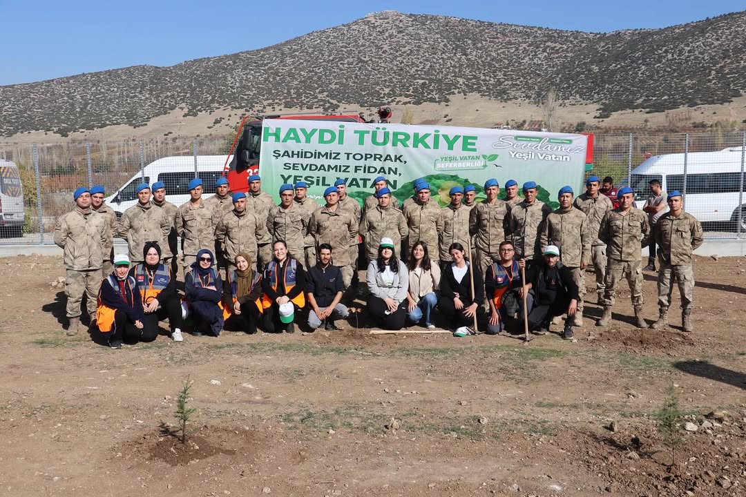 Jandarma Ekipleri Milli Ağaçlandırma Günü’nde Fidan Dikti (2)