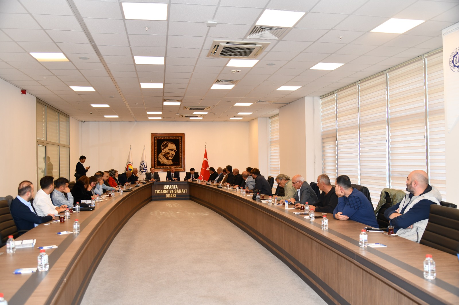 Mhp Isparta Teşkilatı’ndan Ekonomiye Katkı Hamlesi (1)