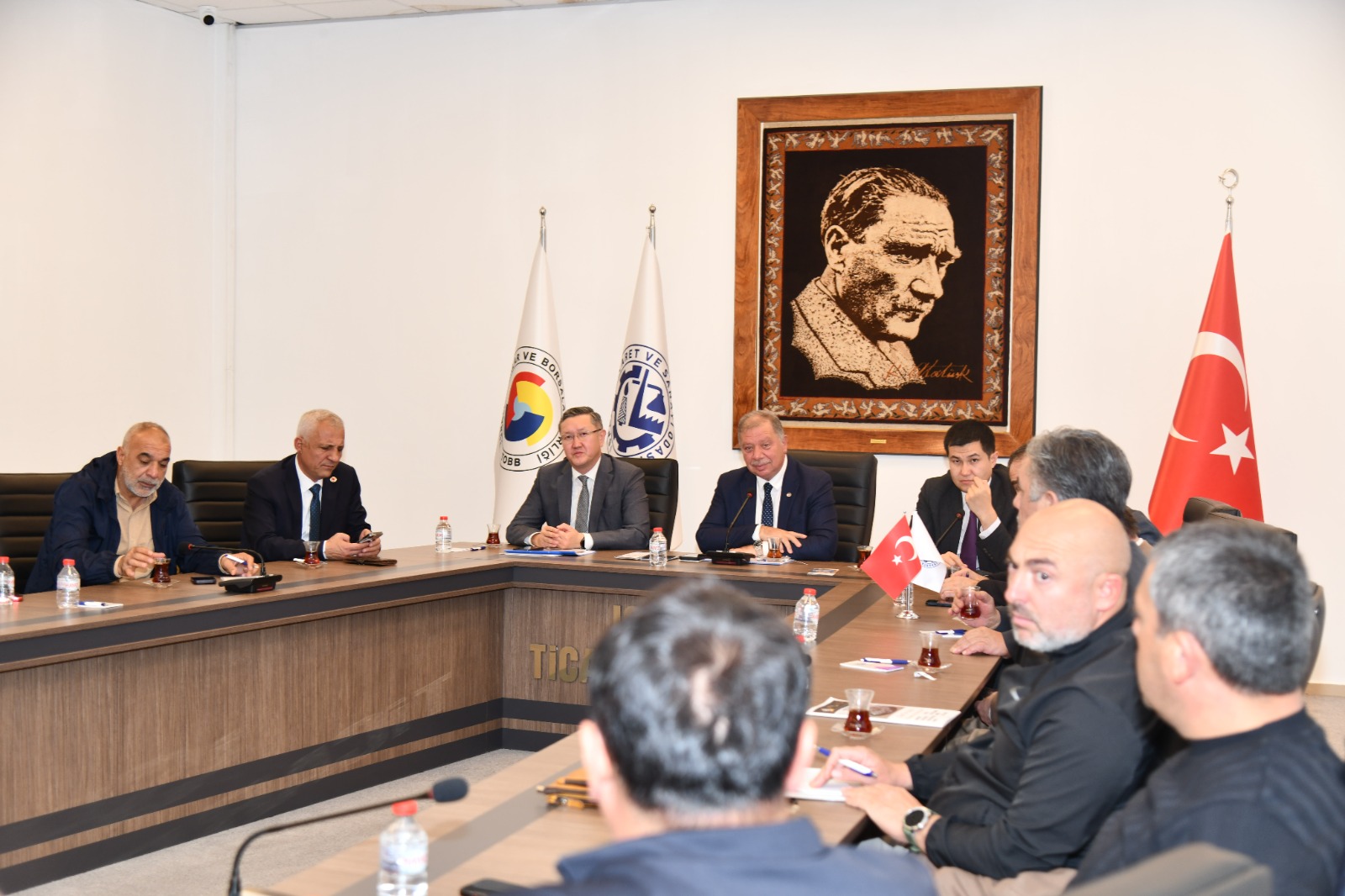 Mhp Isparta Teşkilatı’ndan Ekonomiye Katkı Hamlesi (3)