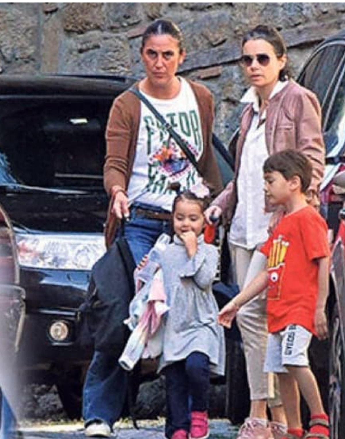 S Ünlü oyuncu çocuklarıyla birlikte trafik kazası geçirdi!-1