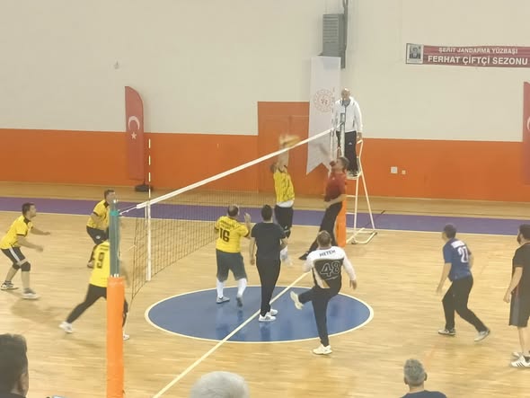 Şarkikaraağaç Voleybol Turnuvası 1