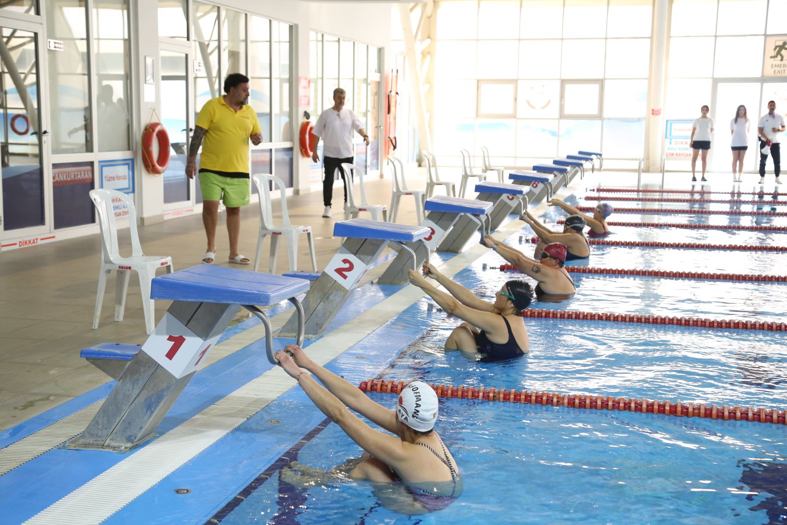 Sdü’de “24 Kasım Öğretmenler Günü Yüzme Yarışı” Gerçekleştirildi (1)-1