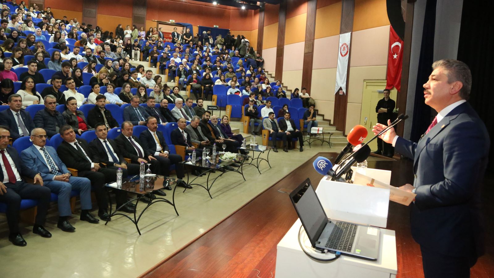 Sdü’de “Gazze İnsani Durum Ve Uluslararası Hukuk” Konferansı Düzenlendi (1)