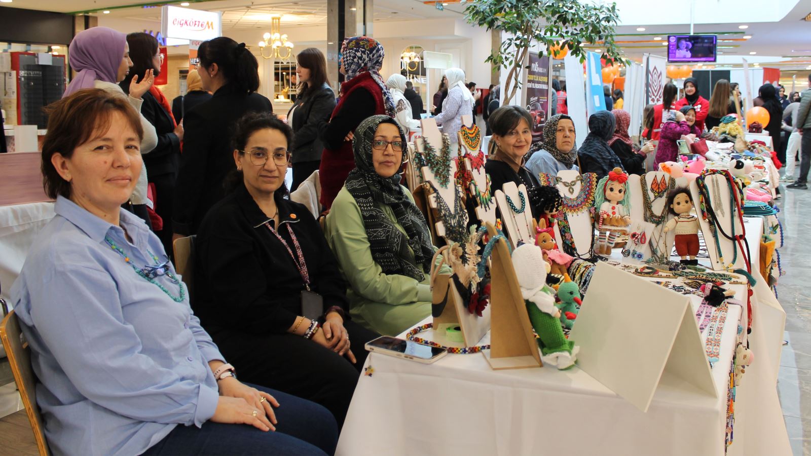 Sdü’de Kadına Yönelik Şiddet Farkındalık Standı Açıldı (2)