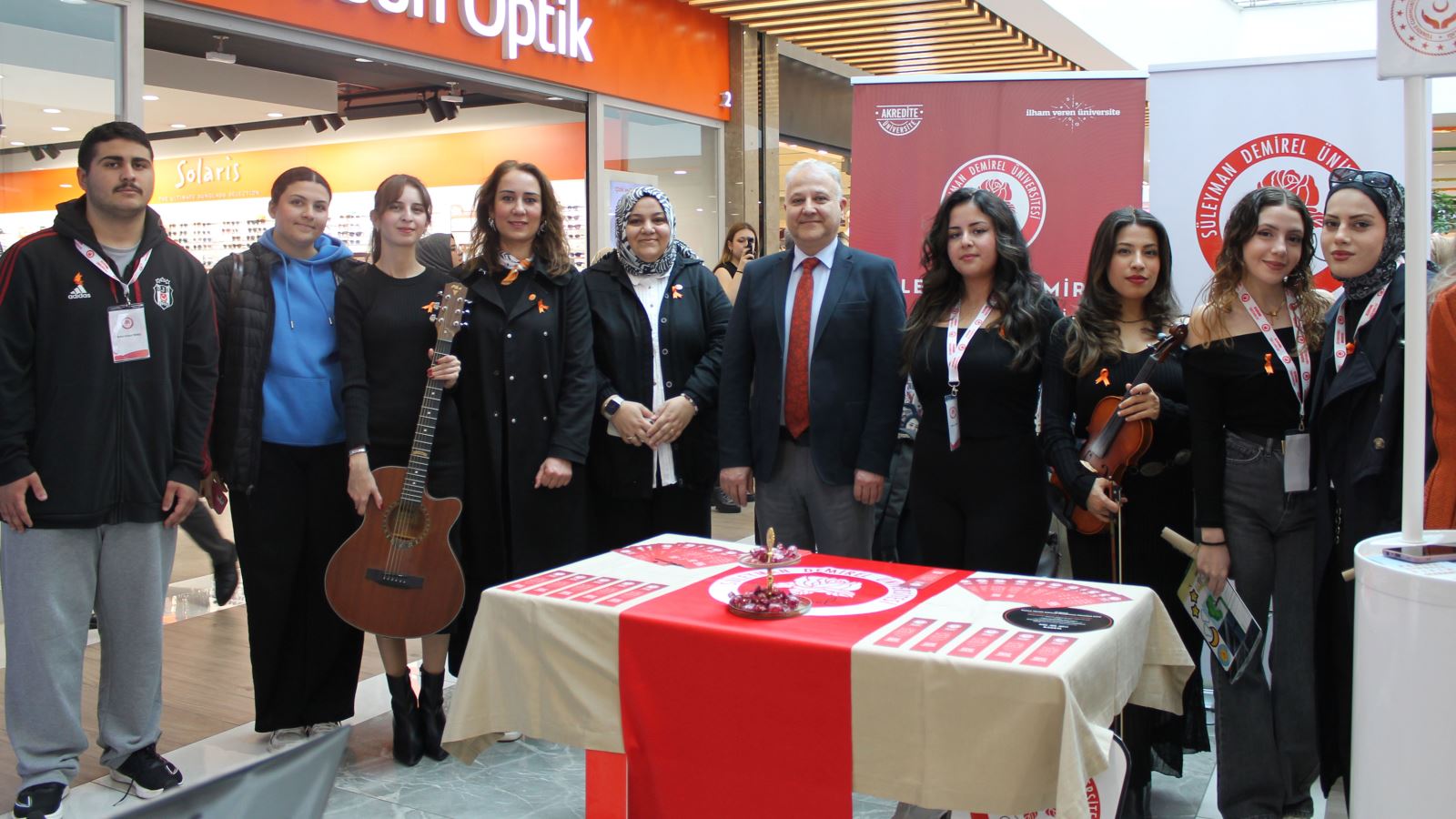 Sdü’de Kadına Yönelik Şiddet Farkındalık Standı Açıldı (3)