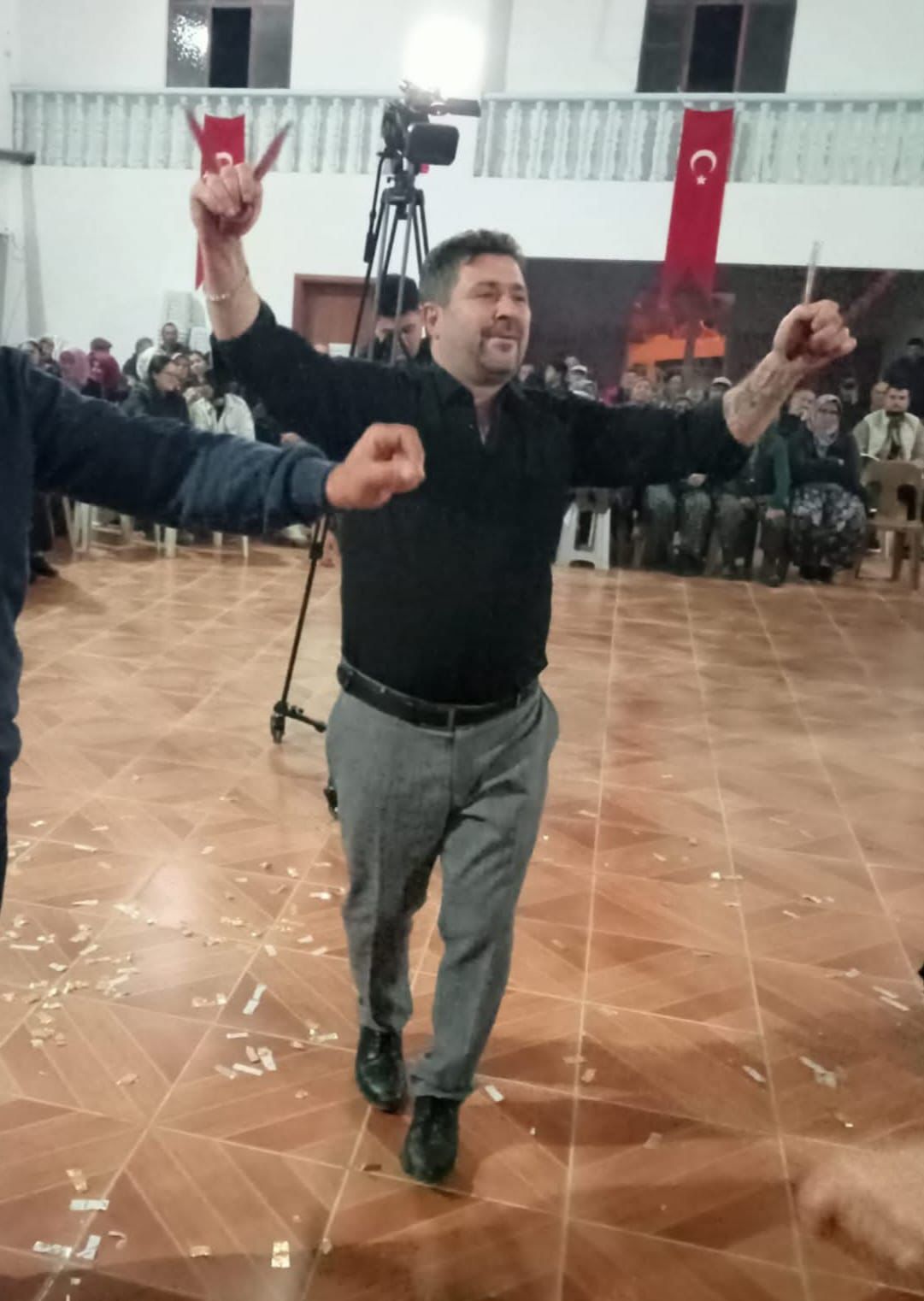 Şehit Acısının Yaşandığı Gün Chp’li İsimlerden Tepki Çeken Görüntüler (3)