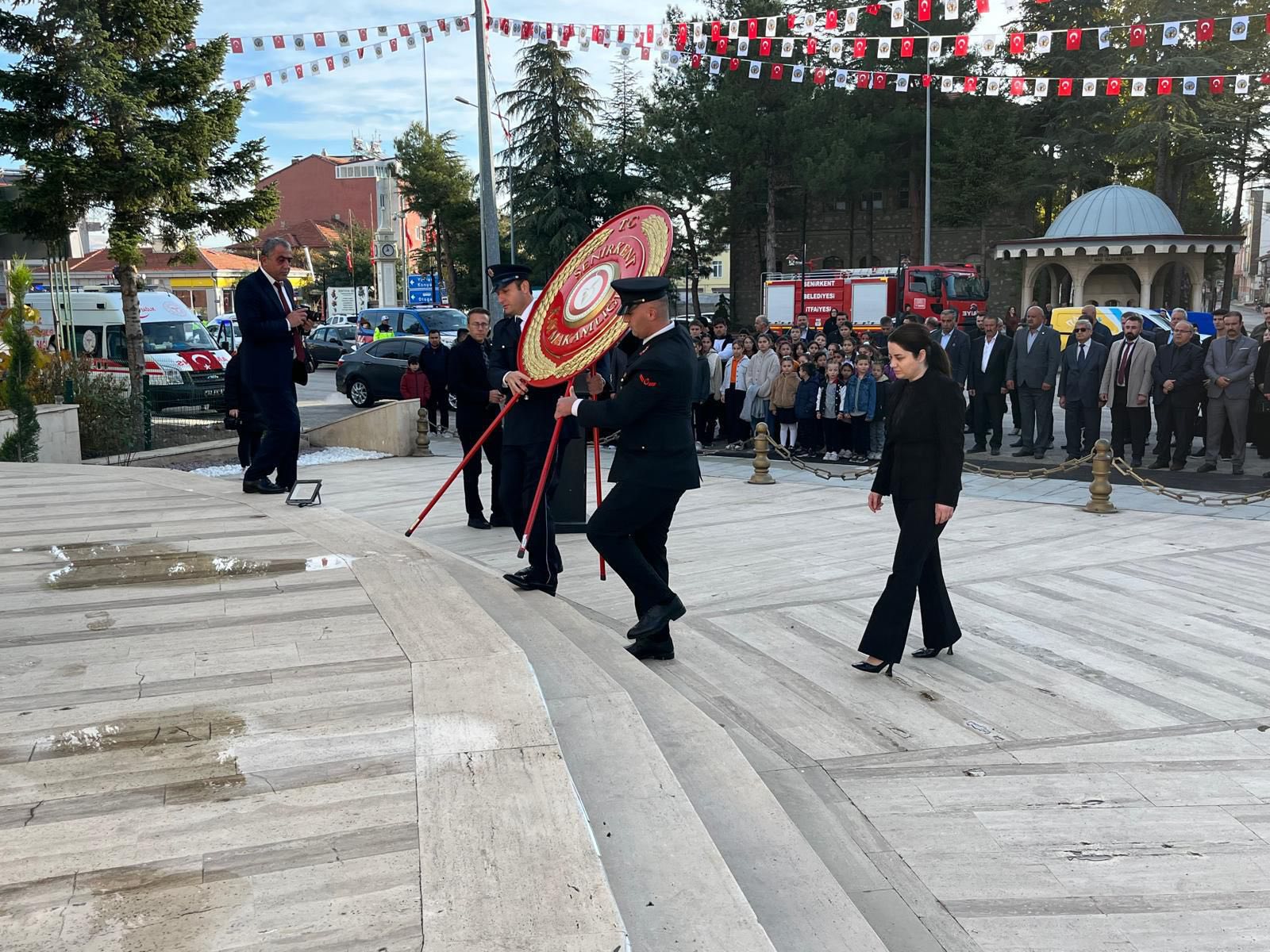 Senirken’te Ata’ya Saygı (3)