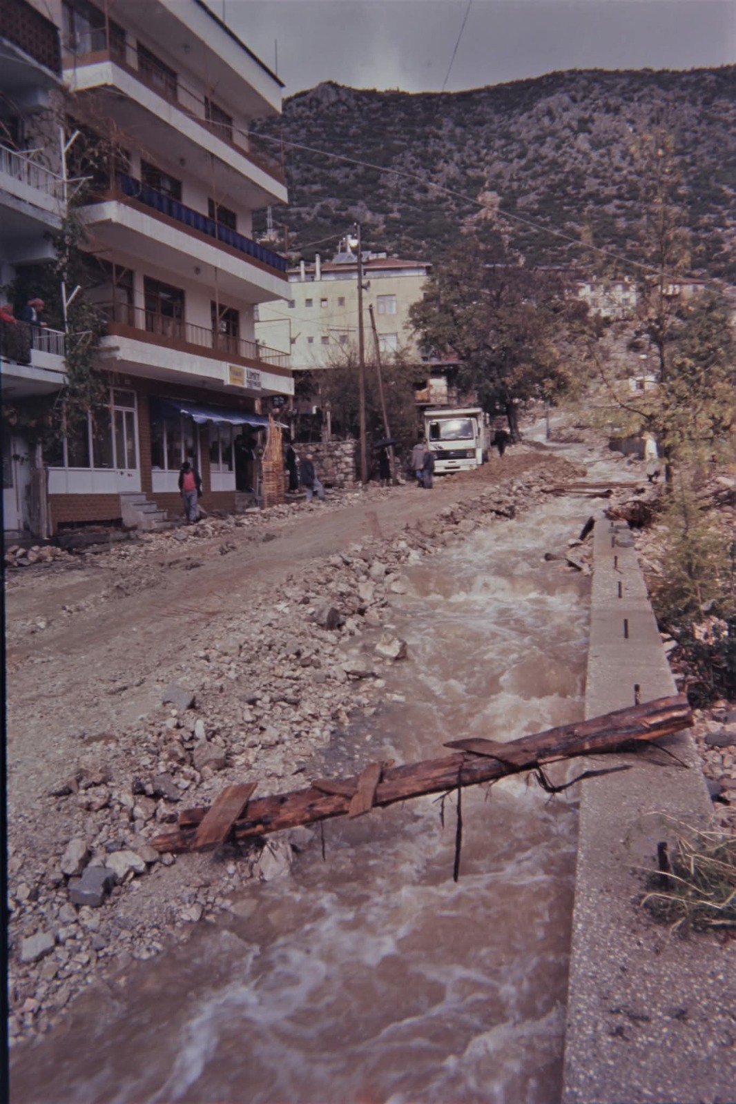 Sütçüler’i Vuran Sel Felaketinin Üzerinden 30 Yıl Geçti! (8)