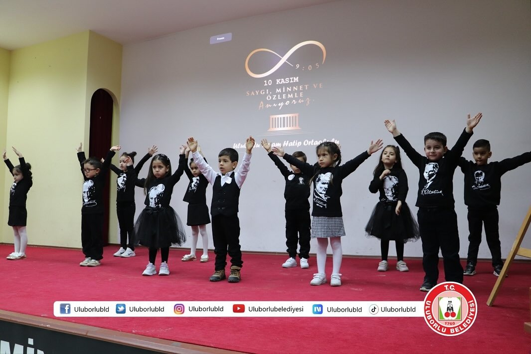 Uluborlu’da Atatürk Minnetle Anıldı (1)