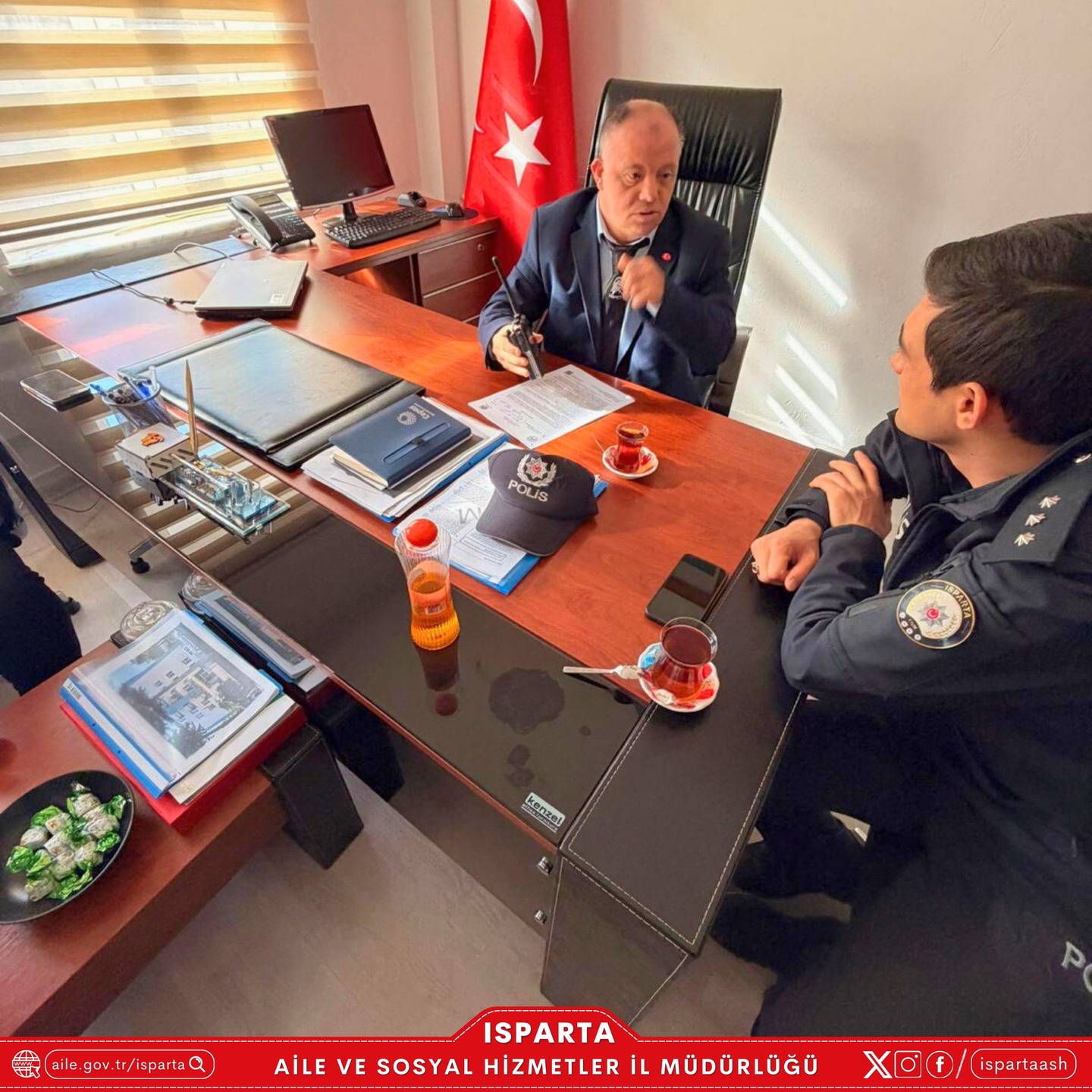 Uluborlu’da Özel Bireylerden Emniyete Anlamlı Ziyaret (4)