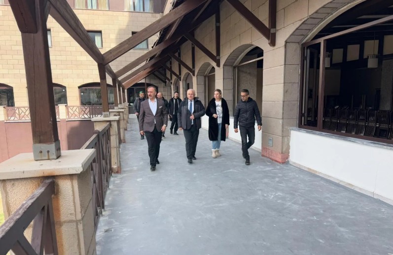 Vali Abdullah Erinin Davrazı Ziyareti