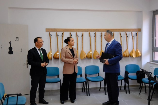 Vali Bilgihan, Yenilenen Halk Eğitim Merkezini Yerinde İnceledi 1