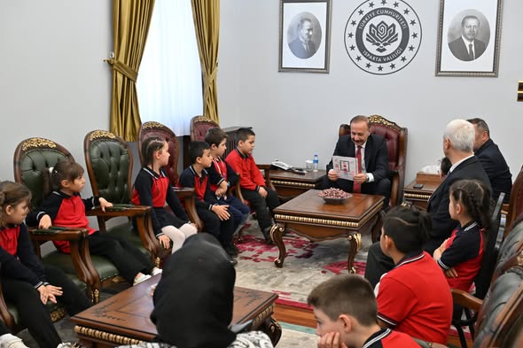 Vali Erden, Şehit Hasan Hüseyin Gül İlkokulu Öğrencileriyle Buluştu 1