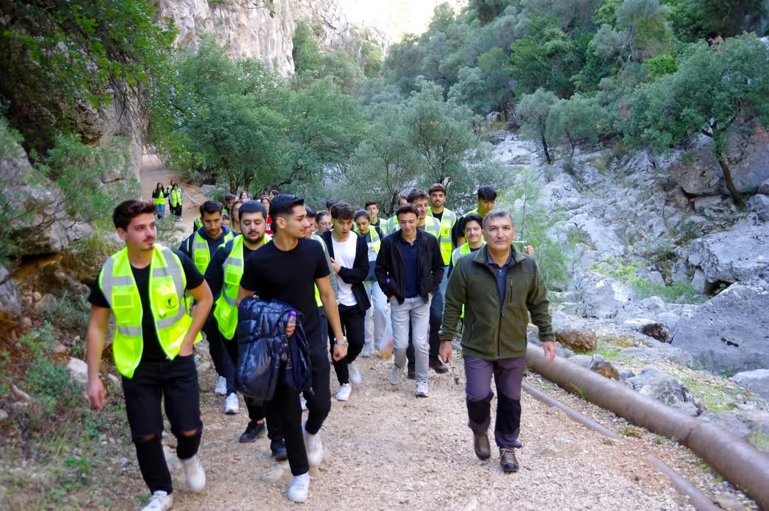 Yazılı Kanyon Tabiat Parkı’nda Orman Botaniği Uygulaması Gerçekleştirildi (2)