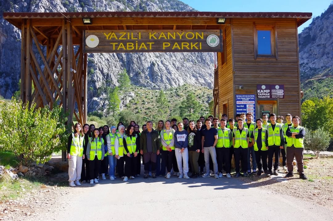 Yazılı Kanyon Tabiat Parkı’nda Orman Botaniği Uygulaması Gerçekleştirildi (3)