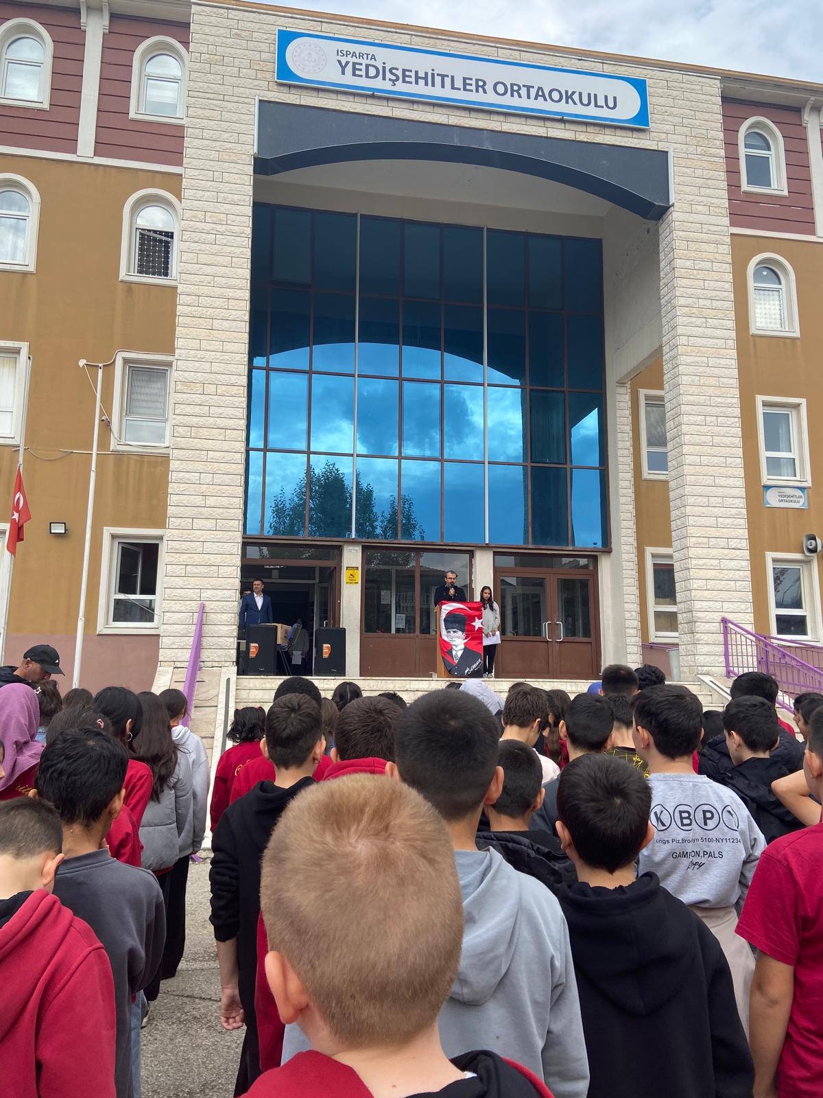 Yedişehitler Ortaokulu 1