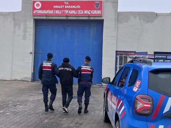 Afyonkarahisar’da Aranan 25 Şahıs Jandarma Tarafından Yakalandı 1