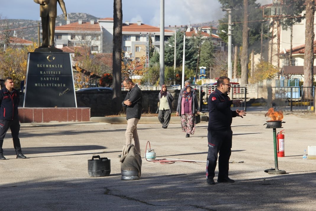 Atabey Hükümet Konağı’nda Yangın Güvenliği Eğitimi Gerçekleştirildi (2)
