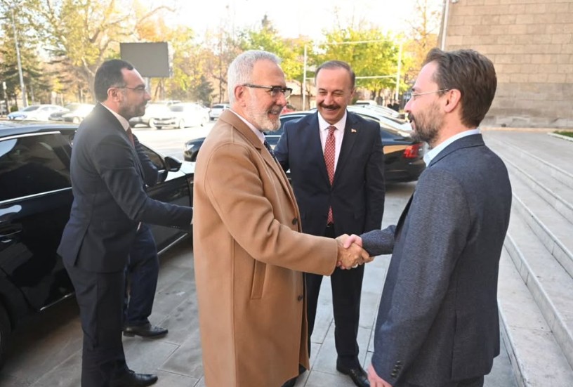 Bahadır Yenişehirlioğlunun Vali Erine Ziyareti