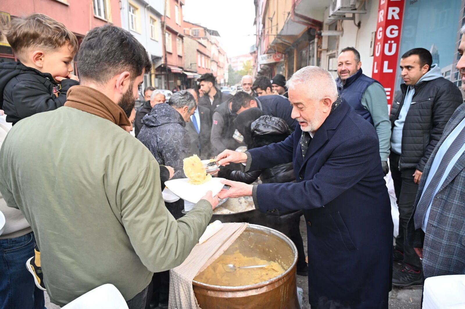 Başdeğirmen Çifti, Kandil Geleneğini Yaşatmaya Devam Ediyor (4)