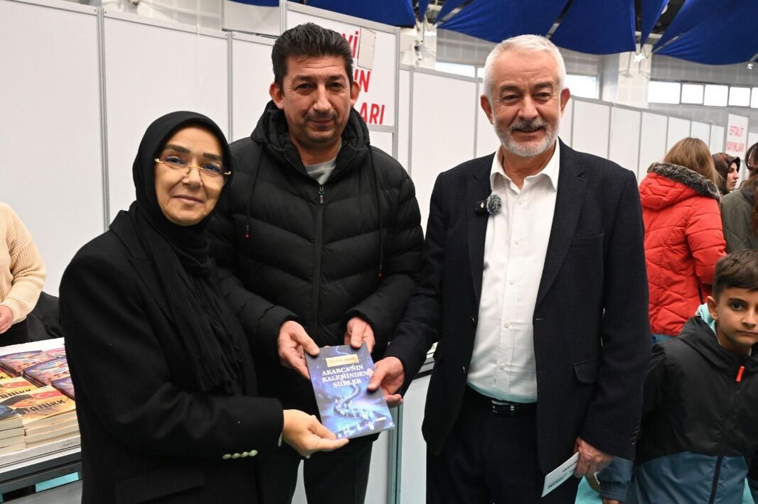 Başdeğirmen Çifti, Kitap Fuarını Ziyaret Etti (11)
