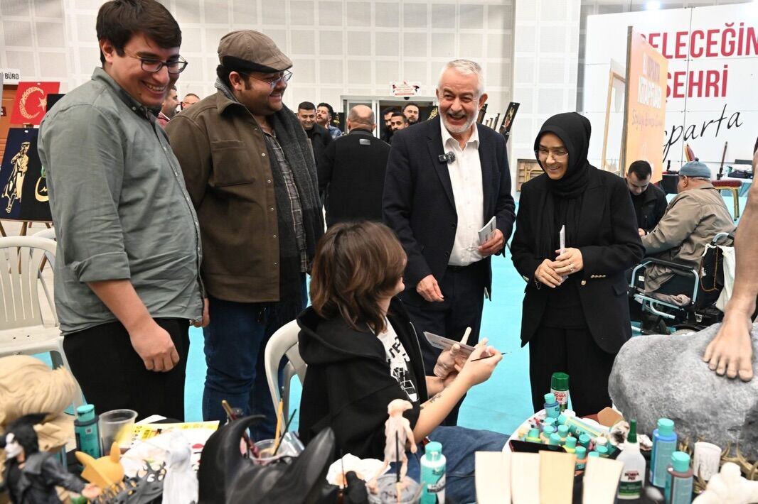 Başdeğirmen Çifti, Kitap Fuarını Ziyaret Etti (7)