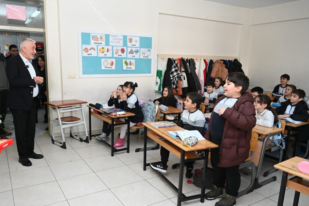 Başkan Başdeğirmen’den Minik Sınıf Başkanına Sürpriz Ziyaret (4)