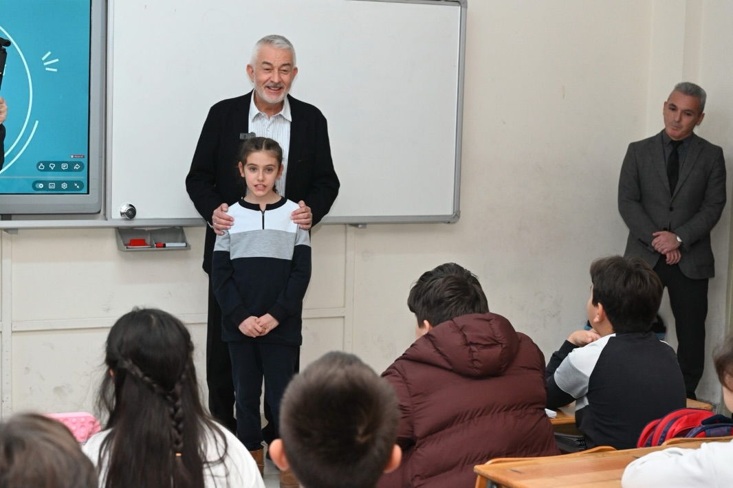 Başkan Başdeğirmen’den Minik Sınıf Başkanına Sürpriz Ziyaret (5)