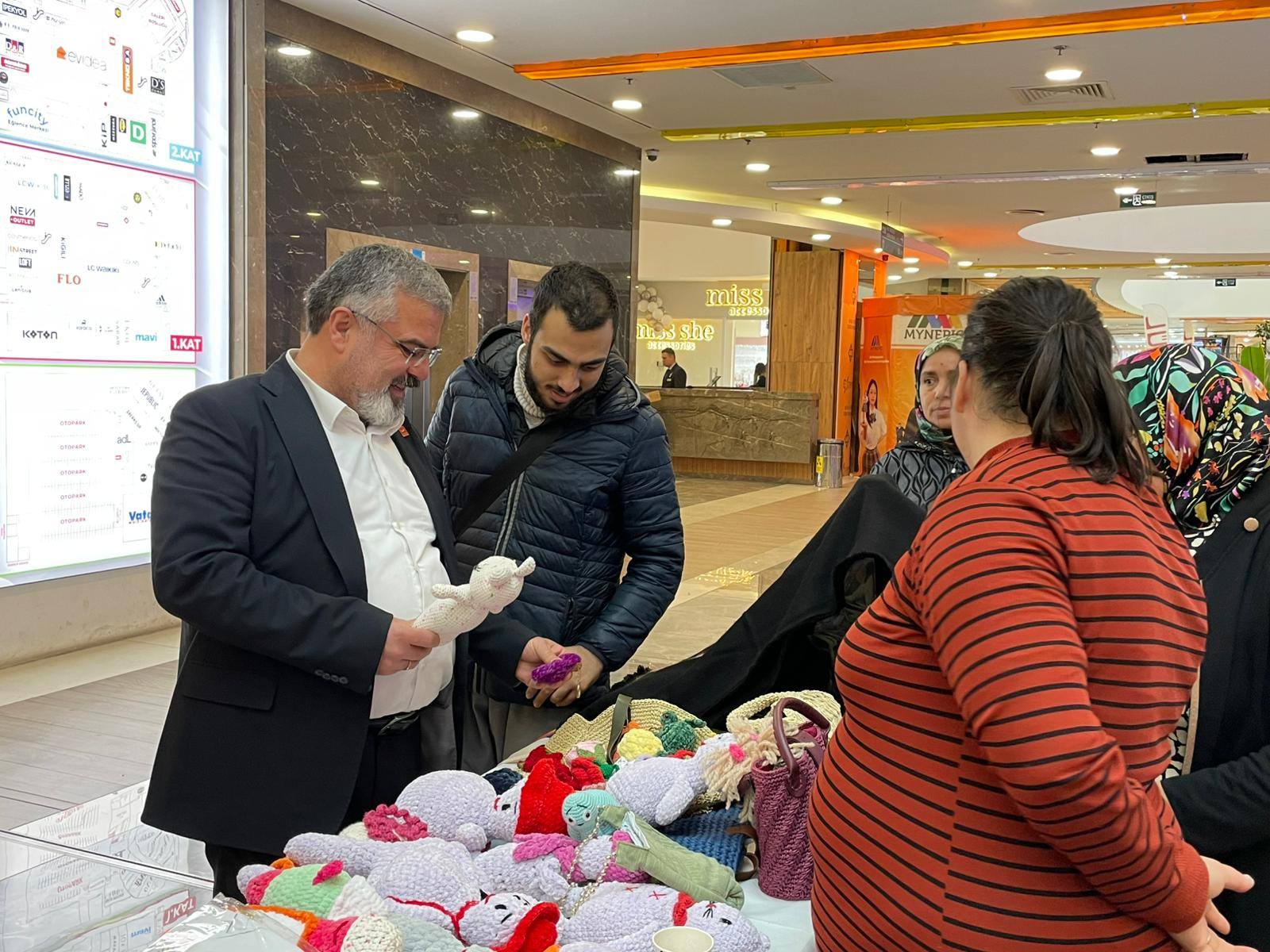 Chp İl Başkanlığından Anlamlı Dayanışma (1)