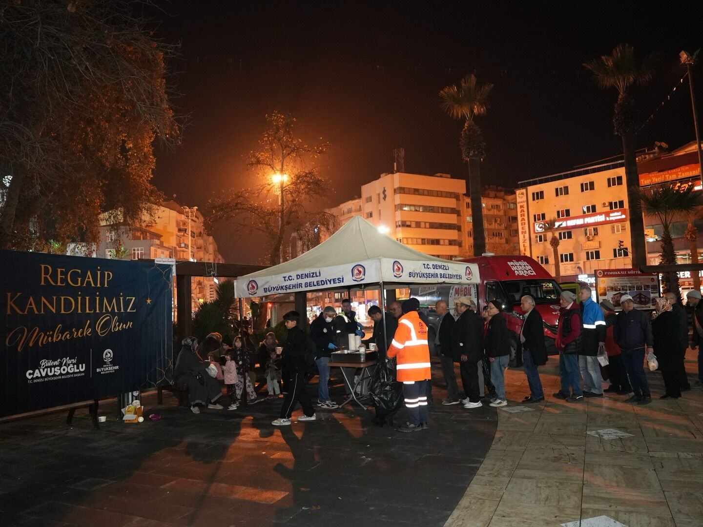 Denizli’de Regaip Kandili’nde İrmik Helvası İkramı 3