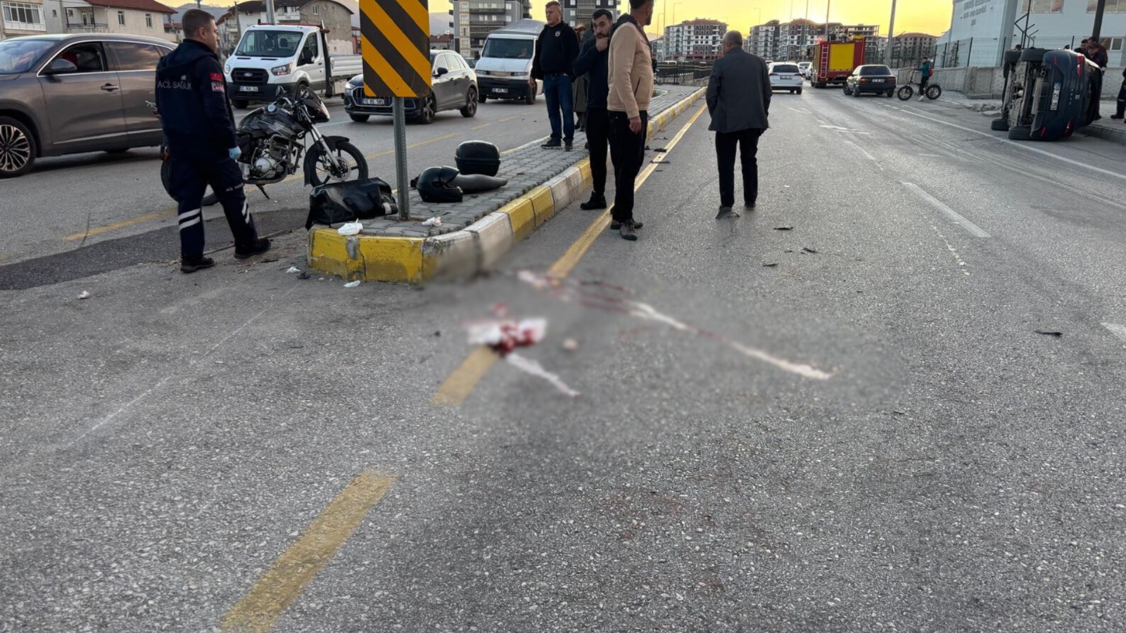 Fatih Mahallesinde Feci Kaza 1 Ağır 2 Yaralı (7)