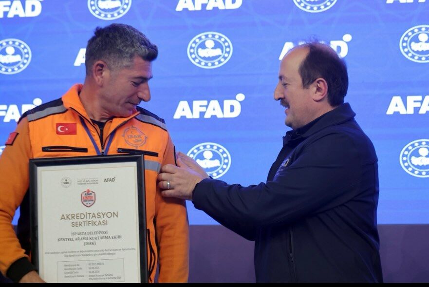 Gönüllülerine Sertifikaları Törenle Verildi (4)
