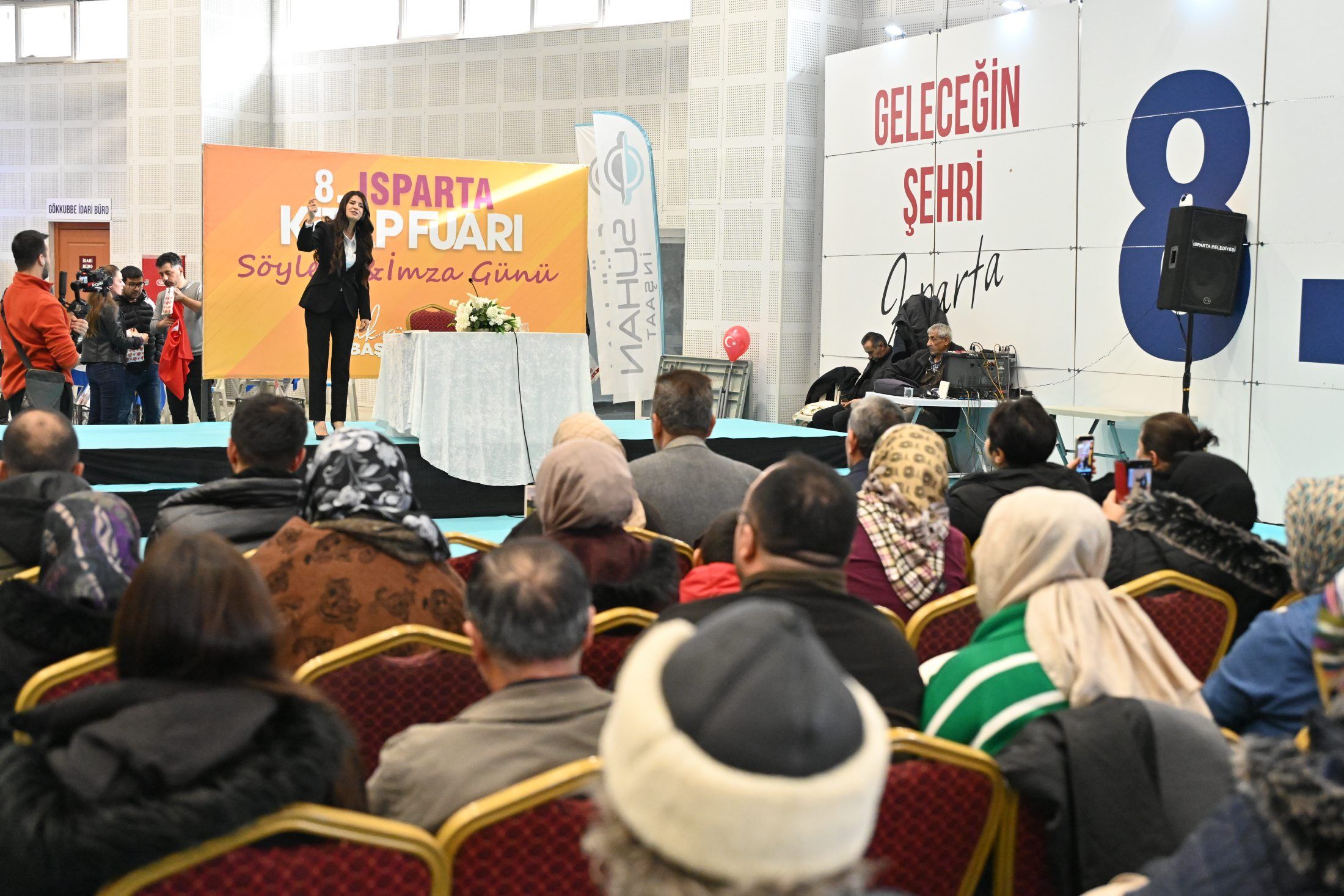 Isparta Kitap Fuari Sona Erdi (1)