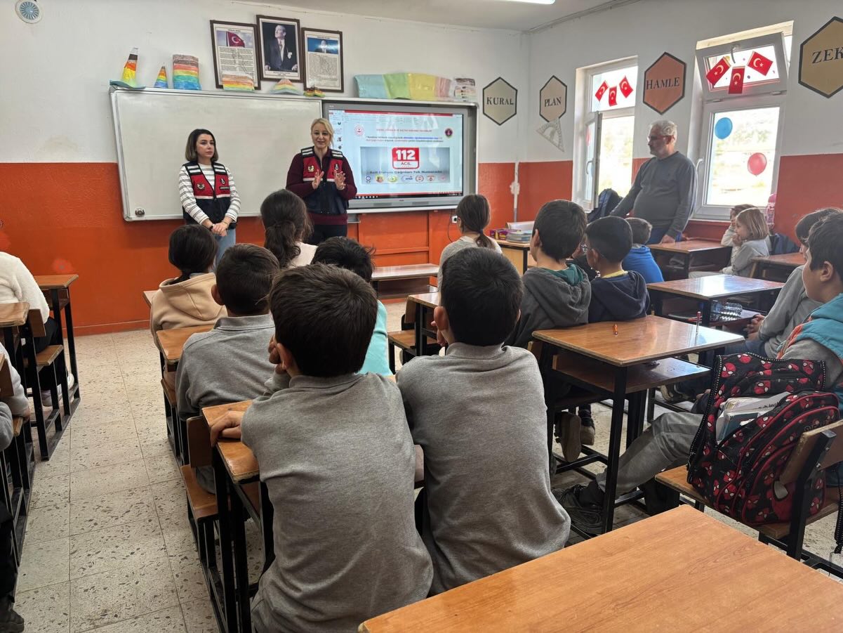 Isparta’da Jandarmadan Öğrencilere “Kişisel Güvenlik” Eğitimi (2)