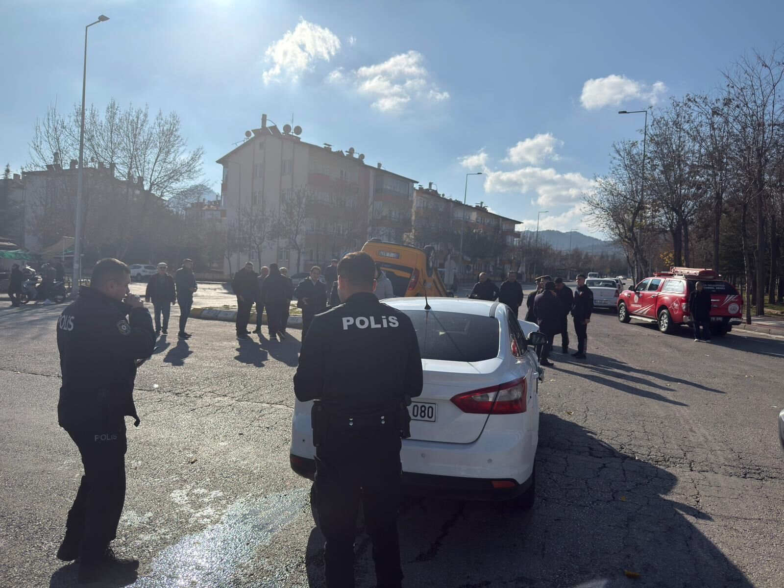Isparta’da Korkutan Kaza Taksi Takla Attı (1)