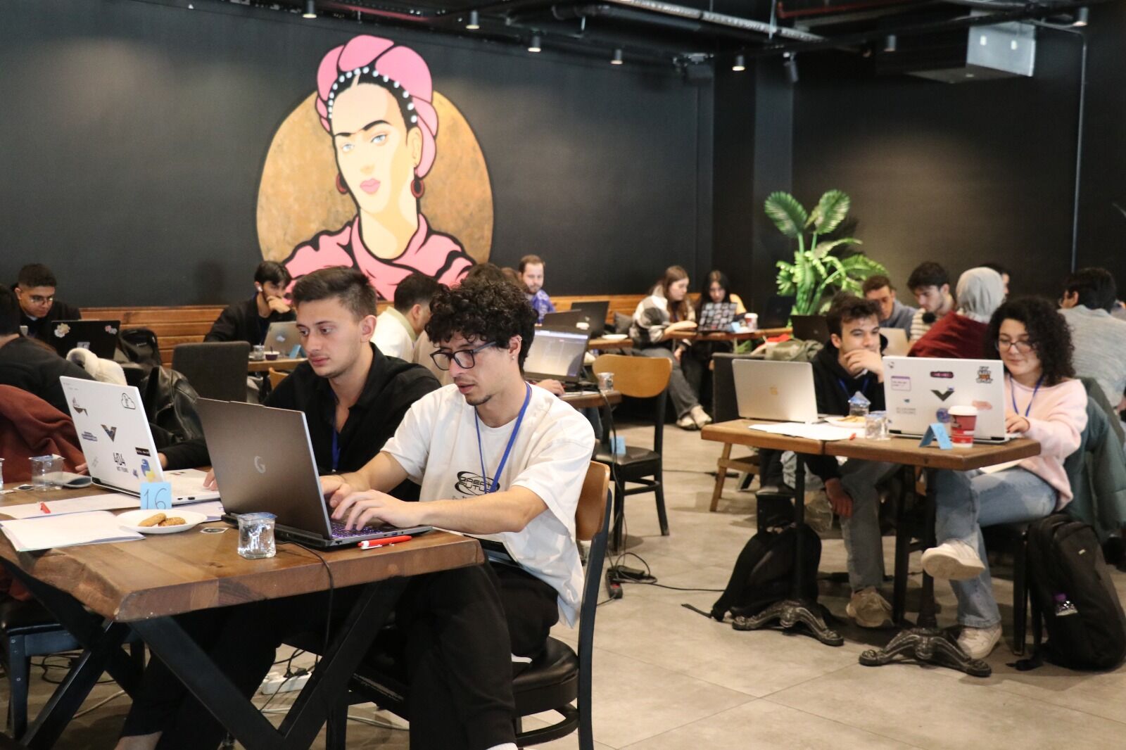 Isparta'da “No Code Hackathon (7)