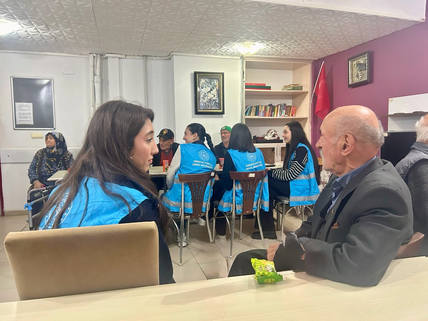 Isparta’da Öğrencilerden Huzurevi Sakinlerine Anlamlı Ziyaret 2