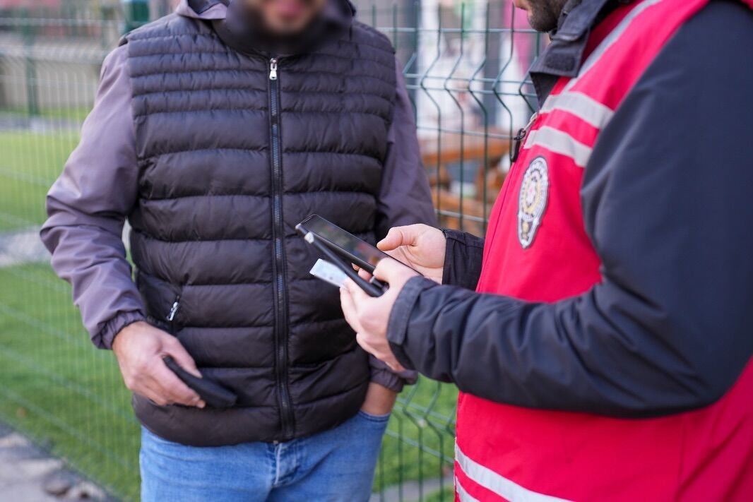 Isparta’da Okul Önleri Ve Asayiş Denetimleri Kararlılıkla Devam Ediyor (2)