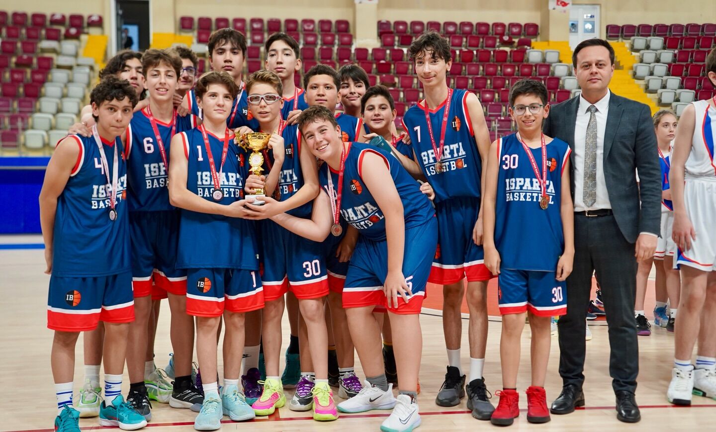 Isparta’da Okul Sporları Yıldız Erkekler Basketbol İl Birinciliği Tamamlandı (3)
