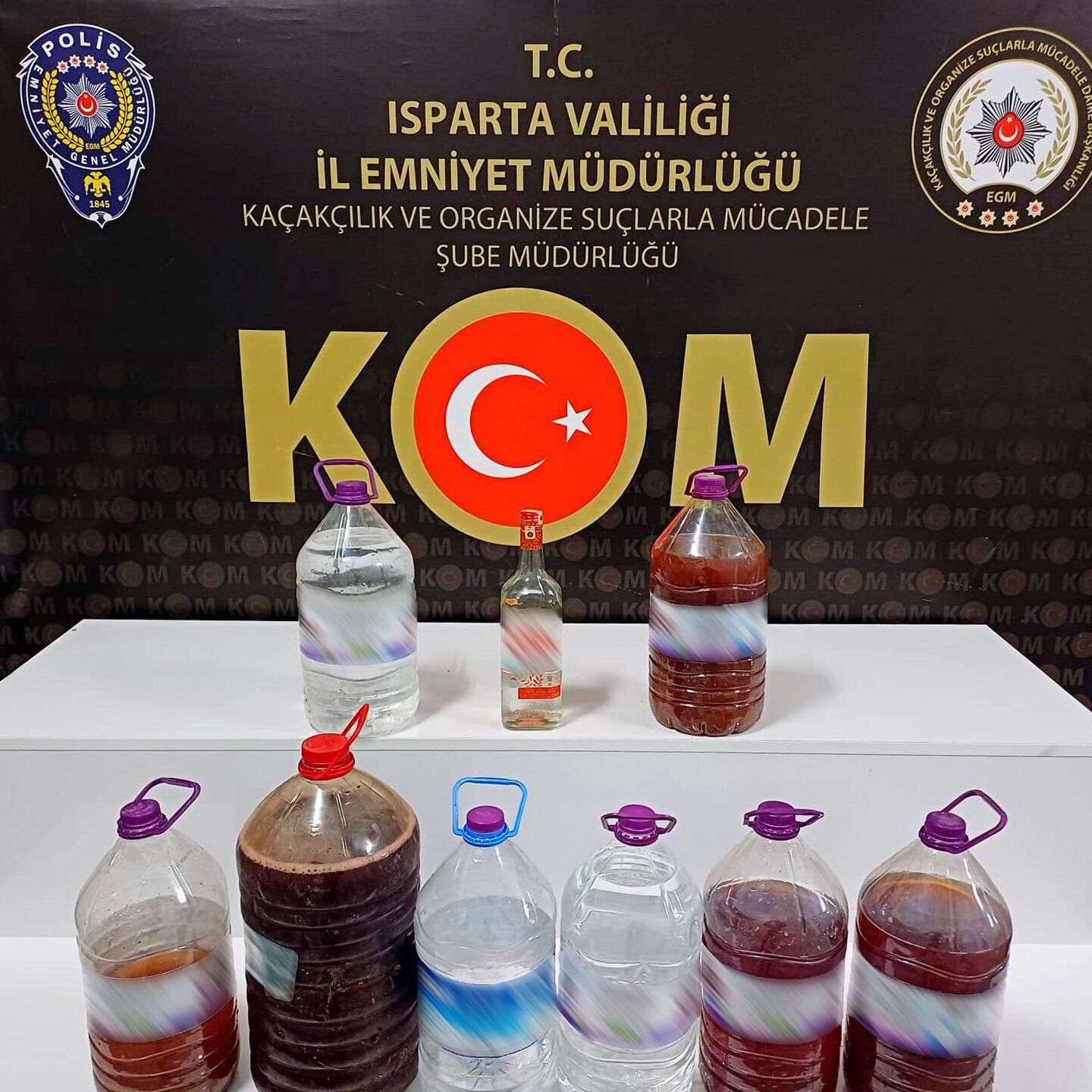 Isparta’da Yılbaşı Öncesi Çok Sayıda Ürün Ele Geçirildi (3)