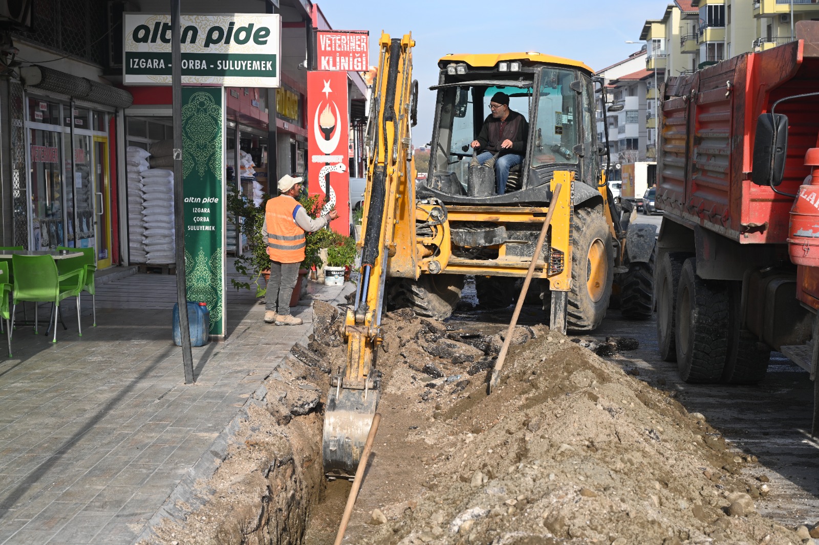 Köy Garajı Esnafının Uzun Yıllardır Beklediği Doğalgaz Çalışmaları Başladı (5)