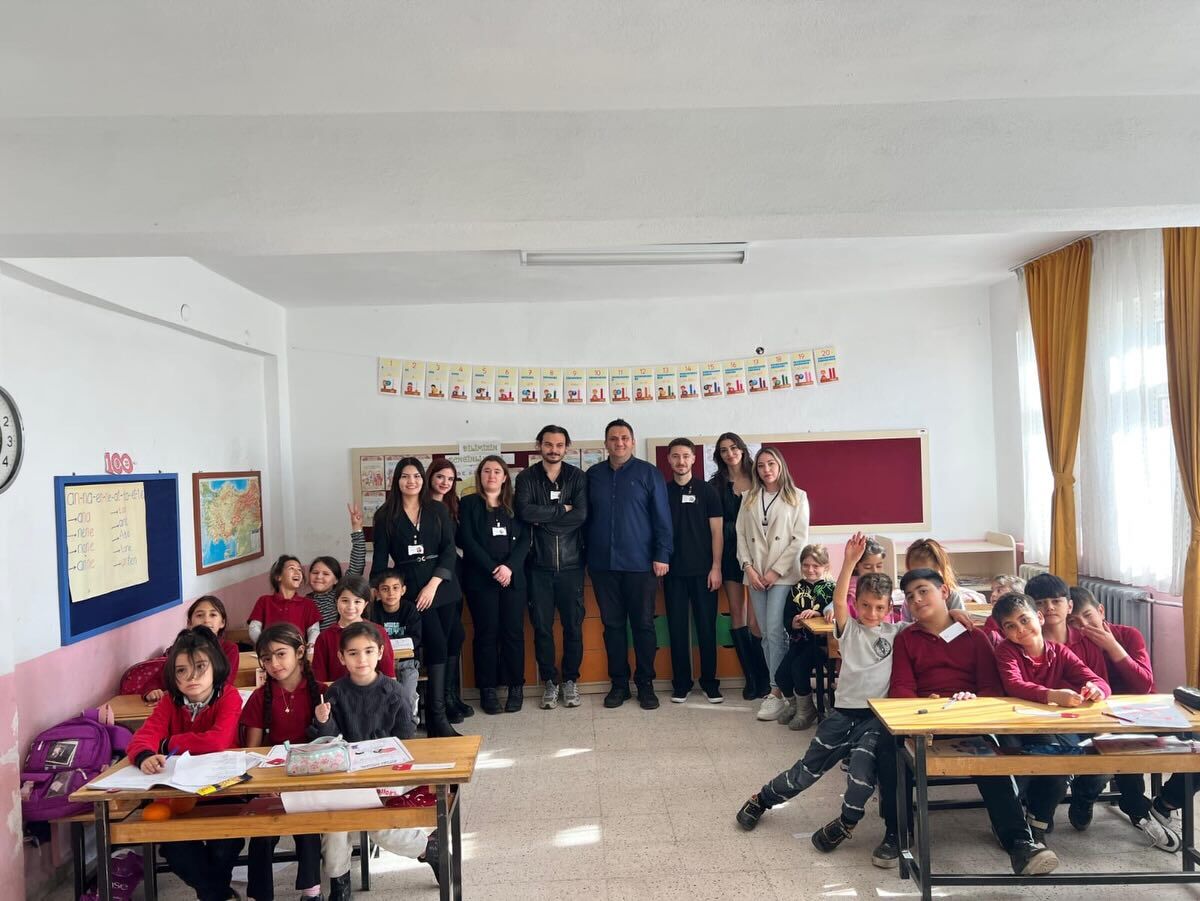 Köy Okuluna Kütüphane Yenileme Projesi Hayata Geçirildi (4)