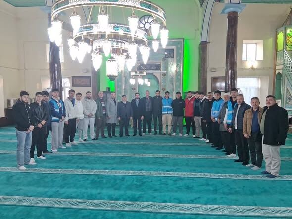 Şarkikaraağaç'ta Gençler Sabah Namazında Bir Araya Geldi (4)