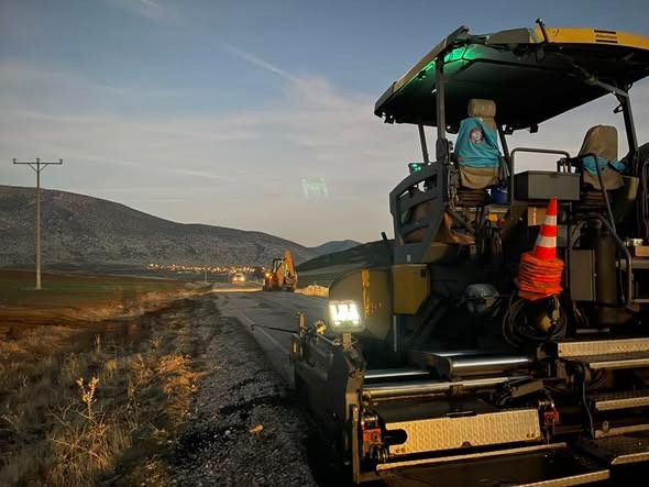Şarkikaraağaç’ta Grup Yolu Bakım Ve Onarım Çalışmaları Başladı (1)-1