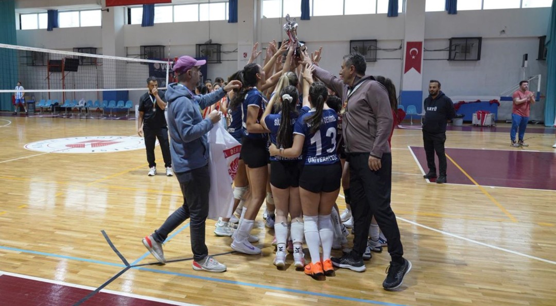 Sdü Kadın Voleybol Takımı
