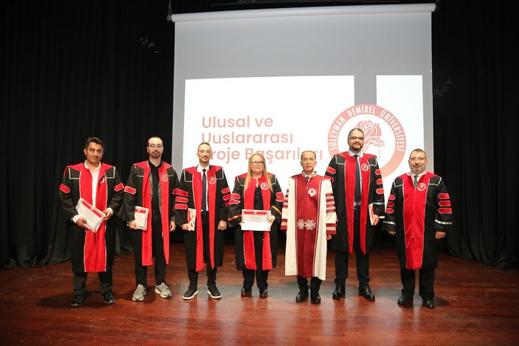 Sdü Kimya Bölümü Akademisyenlerine Akademik Performans Ödülü (4)