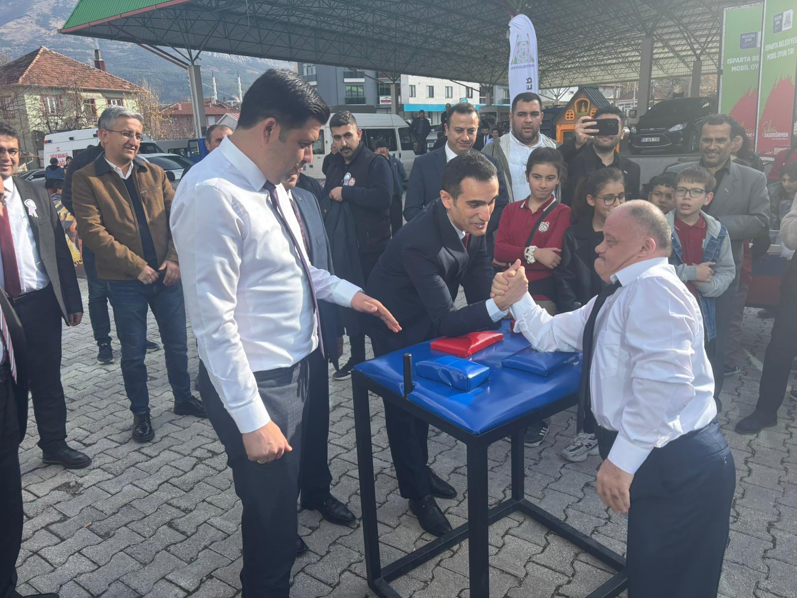 Uluborlu’da Özel Bireylere Anlamlı Etkinlik (4)