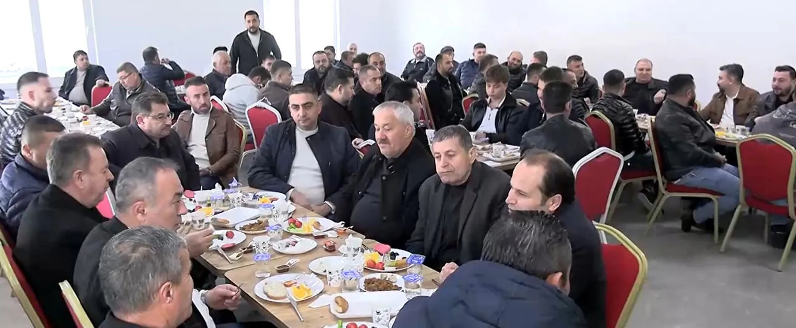 Yücedağ’dan Galeri̇ci̇ Esnafina Destek Ve Bi̇rli̇k Mesaji (1)