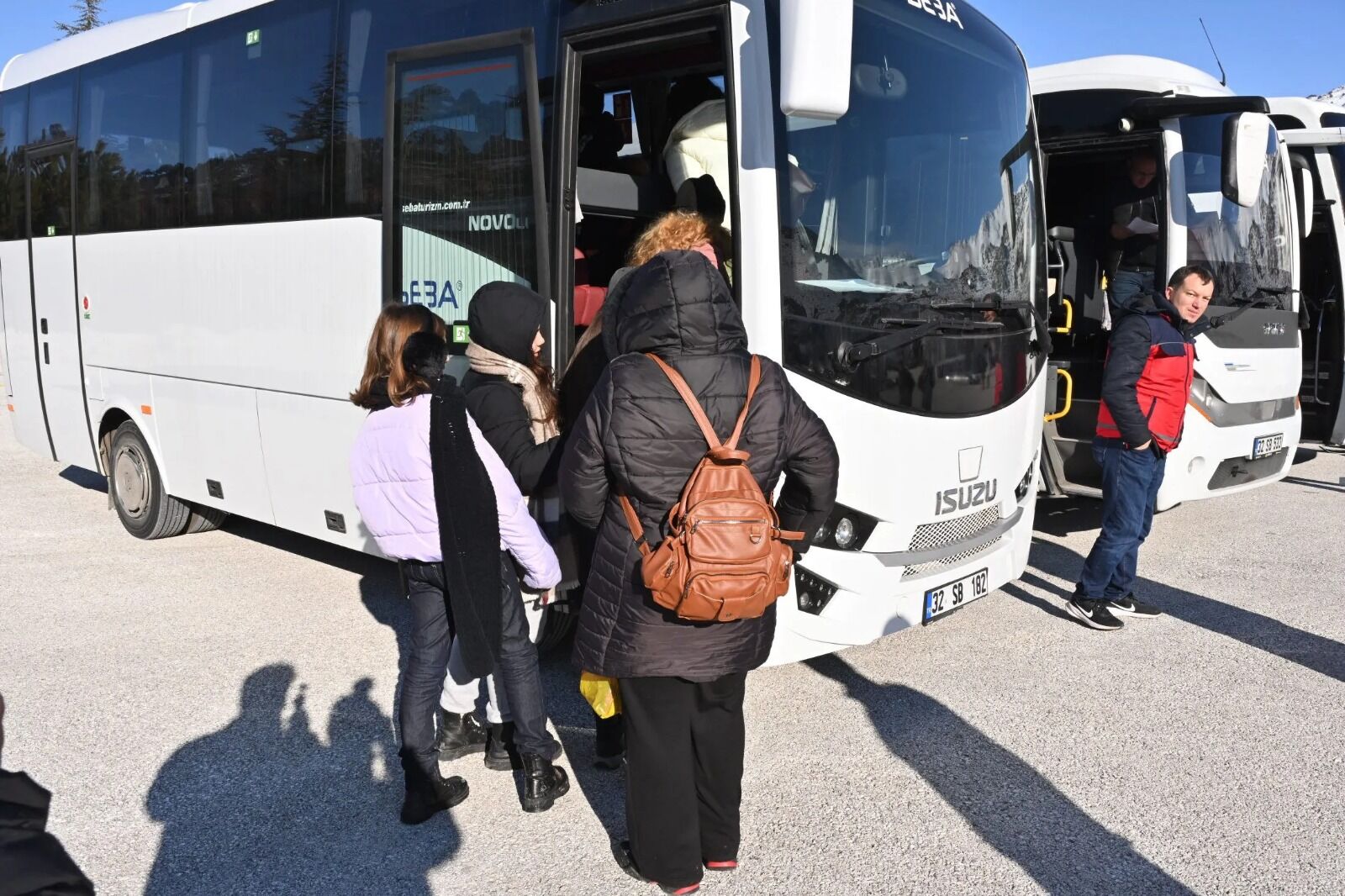 Belediyenin Sömestr Sürprizi Çocukları Davraz’da Karla Buluşturdu (4)