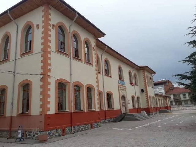 İnönü İlkokulu’nun Tuvalet Sorunu Için Izin Çıktı (2)